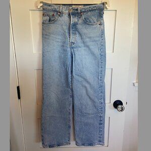 Levi's Ribcage straight jeans